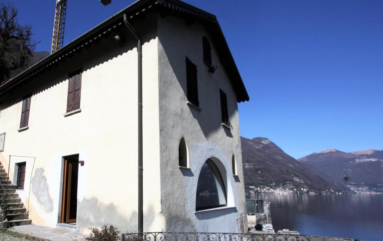 House On The Lake Shore Of Laglio Exterior foto